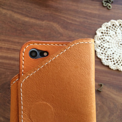 現品限り《送料無料》iPhone7case ヌメ牛革  手縫い 手染めcamel 2写真が撮りやすい手帳型* 4枚目の画像