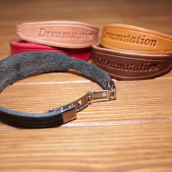 Dreamstation皮革鞄研所，真皮植鞣革手工皮手環，可訂製文字的客制化手環! 第3張的照片