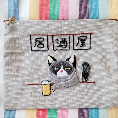 飲んだくれ猫ちゃん刺繍ポーチ（1点限り） ポーチ るる！ 通販 2611481