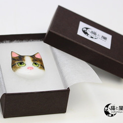 オーダーメイド 猫フェイスブローチ 樹脂製 5枚目の画像