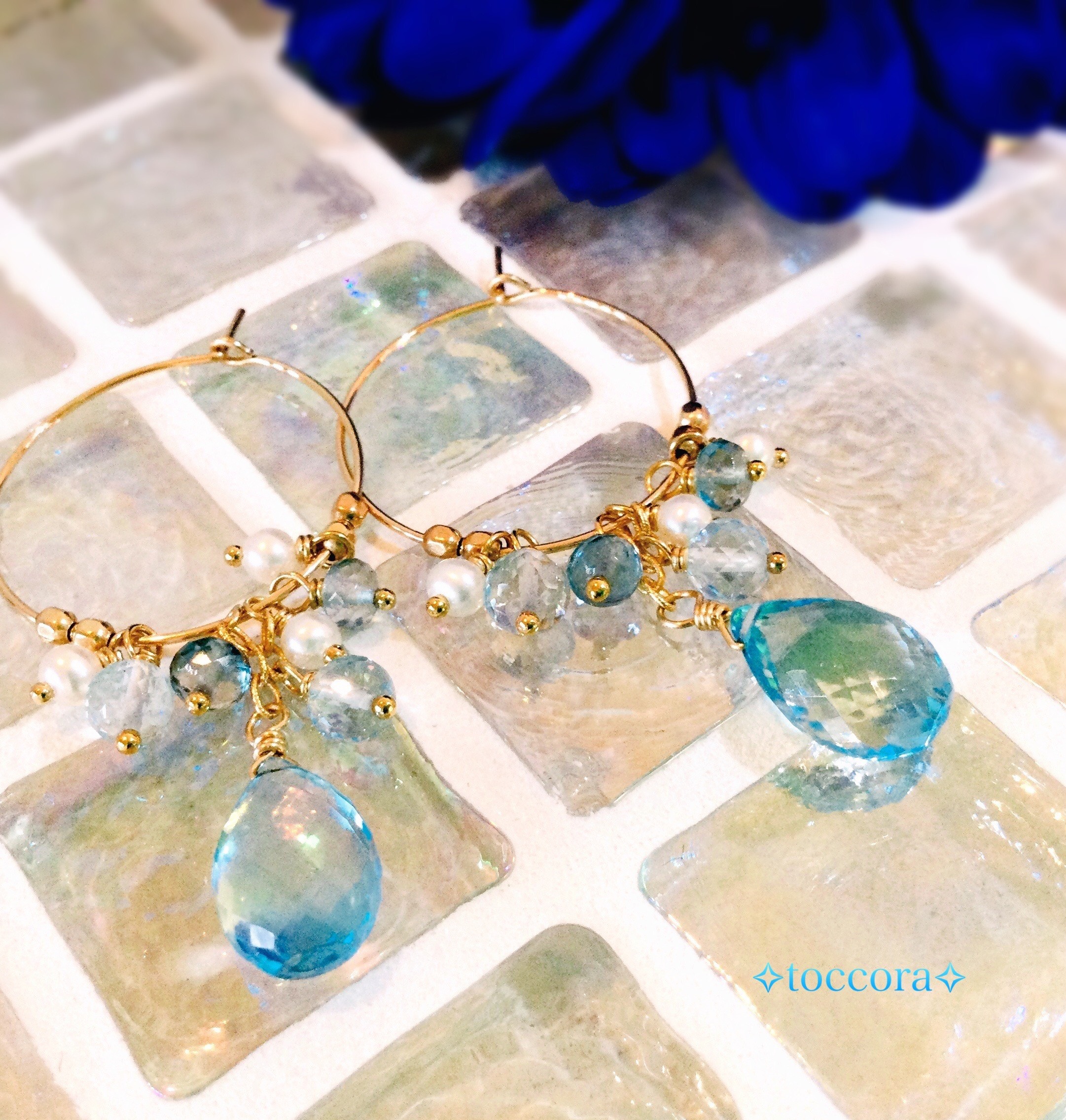 送料無料 天然石と14kgf∗*ﾟ大粒ブルートパーズと淡水真珠の極上フープピアス