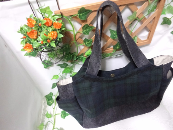 トラペゾイドBag ブラックウォッチコットン 黒花蔦柄12ozデニムwb11 1枚目の画像