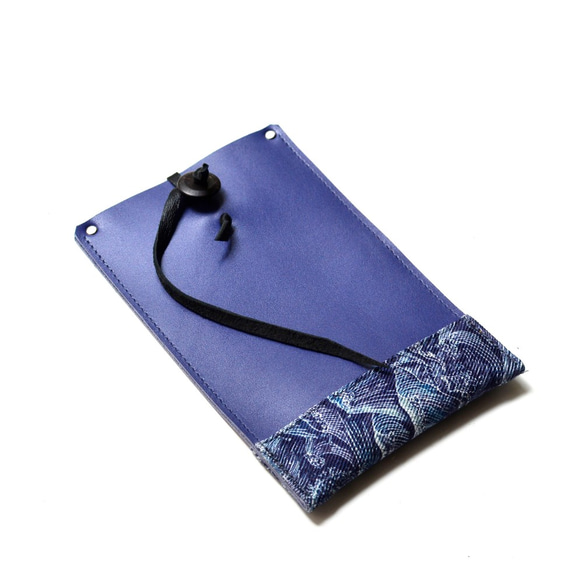 【台東海邊的電纜軸】牛皮手機袋 可放手機 IPHONE6、6s、7 拼布 藍色皮革 客製刻字當禮物 第5張的照片