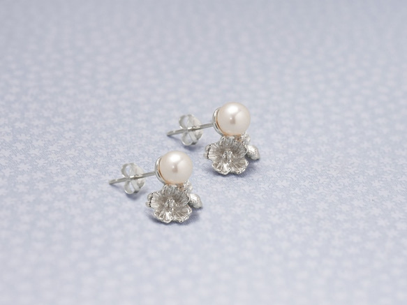 櫻花珍珠耳環 | 925純銀 女款 可改夾式 花朵 手工銀飾 第4張的照片