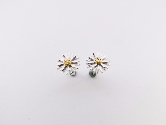 小雛菊的春天 | 可改夾式 純銀/鍍K金/鍍白K耳環 花朵耳環 第7張的照片