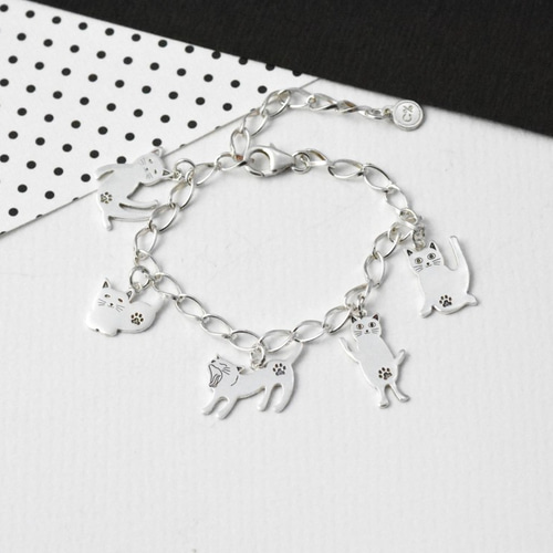 猫のファンタジーワールド（かわいい動物のスターリングシルバー