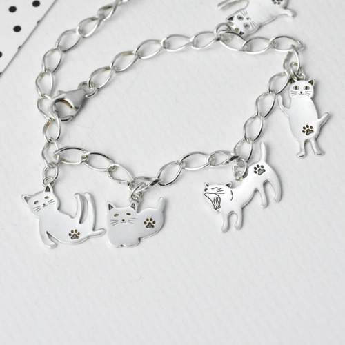 猫のファンタジーワールド（かわいい動物のスターリングシルバー
