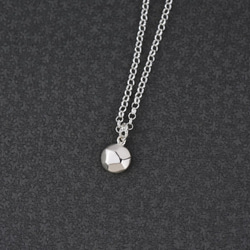 小さな丸い石（スターリングシルバーネックレス女性鎖骨チェーンシンプルな手作りシルバージュエリー） 4枚目の画像