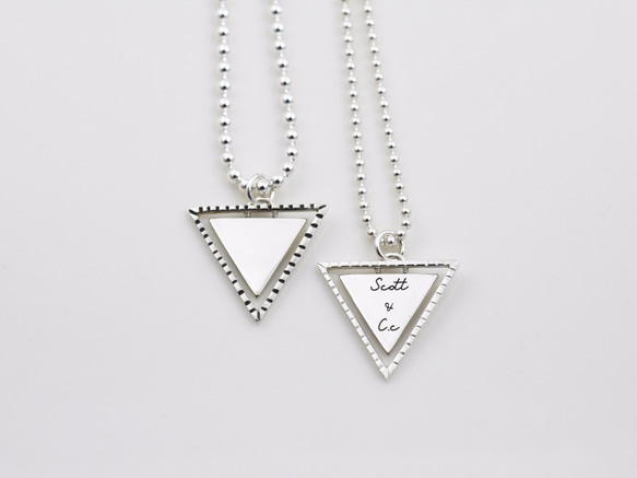 【刻字】紀念有你的美好 - 三角形項鍊 | 925純銀 情侶對鍊 客製化 第4張的照片