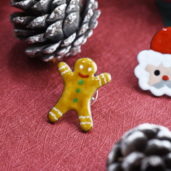 クリスマスグッドQシリーズ - クリスマスツリー、ジンジャーブレッドマン、サンタクロース（珐琅バッジブローチ）:: C％ハンドメ 3枚目の画像