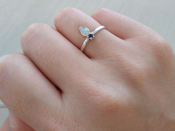 【限量一只】璀璨 蛋白石 藍寶石 (純銀戒指) 第2張的照片
