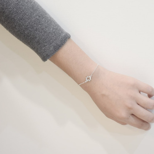 小さな花輪 | シンプルな花柄のデザイン、長さをカスタマイズできる