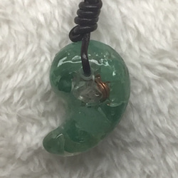 ☆8月誕生石:ペリドット☆勾玉オルゴナイト【希望と勇気、太陽の石