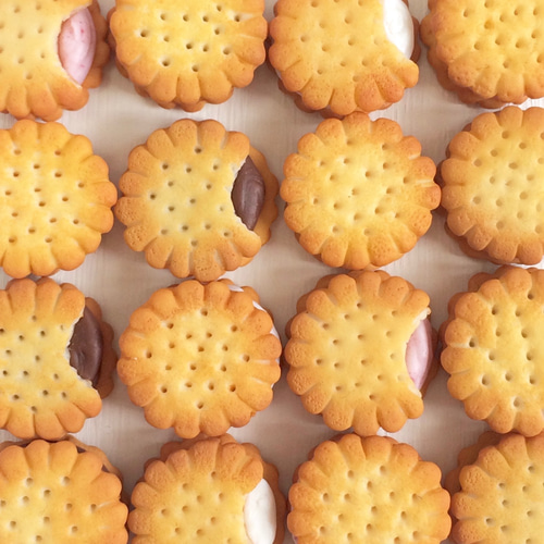 ミニチュアクリームサンドビスケットの制作過程 ピアス（フック