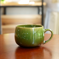 8.5×6.3ｃｍ　緑釉　マグカップ（小） 1枚目の画像