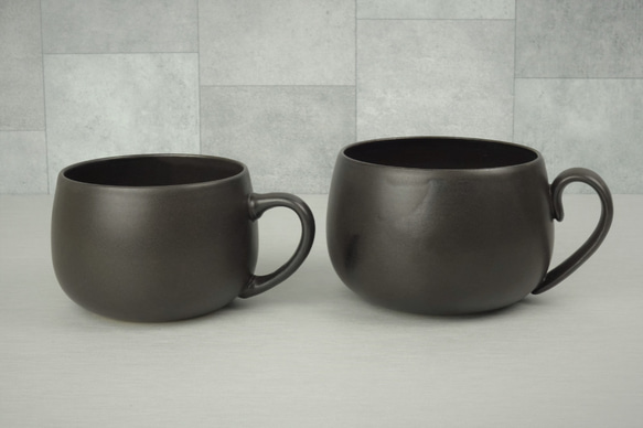 8.5×6.3ｃｍ　黒マット釉　マグカップ（小・白土） 5枚目の画像