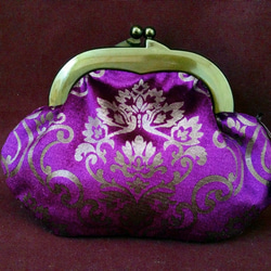 MADAME CHIGNON　がま口ポーチ purple sofa　00329 1枚目の画像