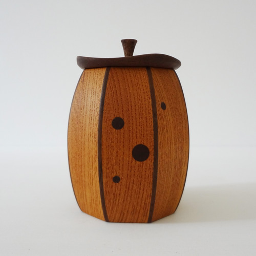 けや木の一枚もの煙草入れのついた灰皿 けや木の一枚もの煙草入れのついた灰皿