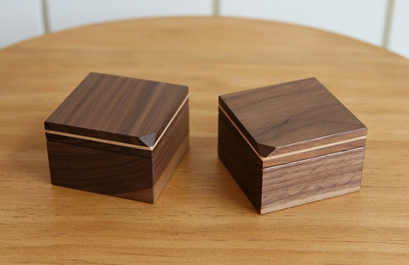 包容-缺角系列 / 胡桃木木戒盒-深邃經典款(可加購客製鐳雕) 第5張的照片
