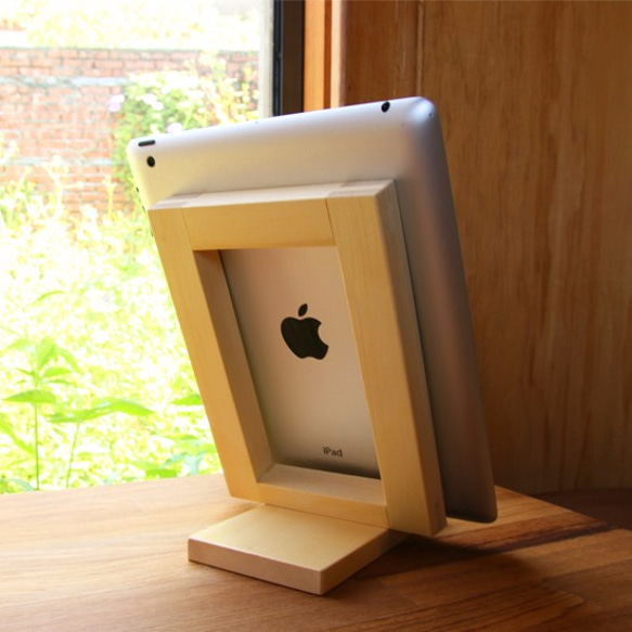 | 木樂館∥原木ipad架 Wooden iPad Holder 第4張的照片
