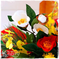 【お正月アレンジ】椿も梅も紅白で祝う華やかアレンジ。「Creema限定」 4枚目の画像