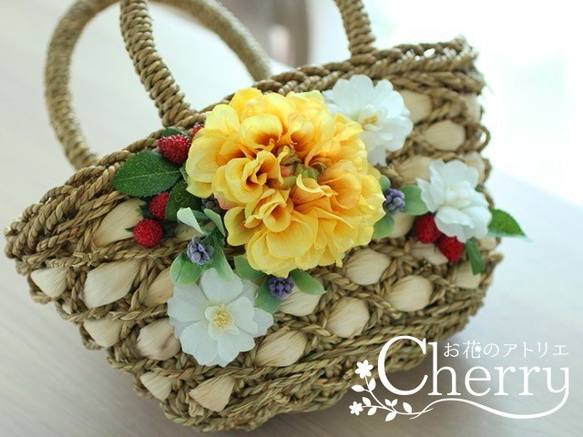 Creema限定・【かごバッグ】ちょっとお出掛け用の＜花かごバッグ＞は浴衣姿にも可愛い。。♪ 2枚目の画像