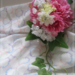 桜のコサージュ（卒業式や入学式、結婚式の装いのアクセントに！） 2枚目の画像