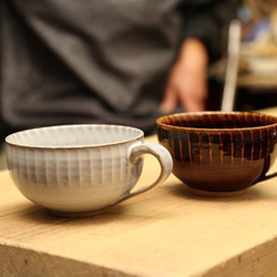 湯杯一對套裝（白釉，糖果釉）小石原燒慶壽窯 第1張的照片
