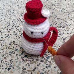 純手工鉤織美麗諾羊毛聖誕小雪人 第6張的照片