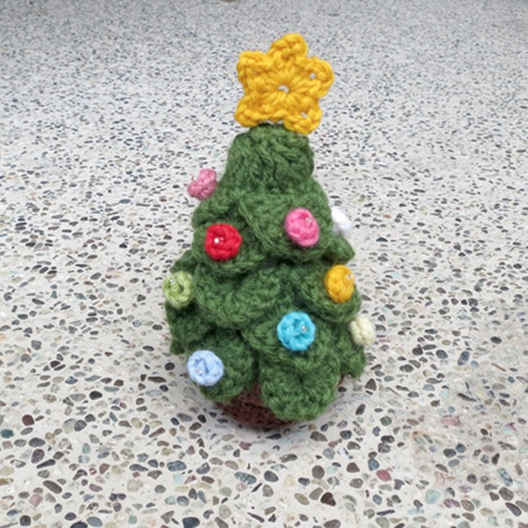 純手工鉤織美麗諾羊毛聖誕小樹 第2張的照片