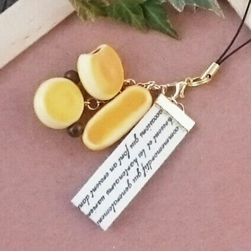 ミニパン（ぱんだパン）のストラップ（樹脂粘土） 携帯ストラップ