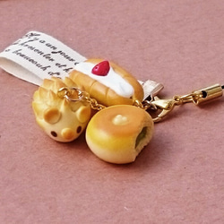 ミニパン（ぱんだパン）のストラップ（樹脂粘土） 携帯ストラップ