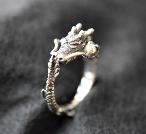 龍の指輪 指輪・リング hide jewelry. 通販 4135454｜Creema(クリーマ