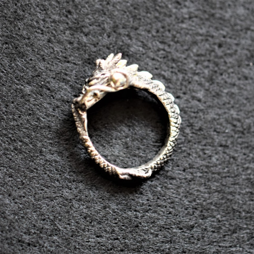 龍の指輪 指輪・リング hide jewelry. 通販 4135454｜Creema(クリーマ