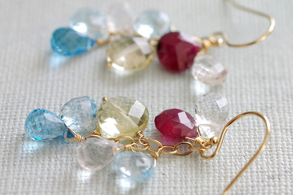 fusa : Ruby, Lemon, Blue（earring） ルビーとスイスブルートパーズとクォーツを小さな花束 6枚目の画像