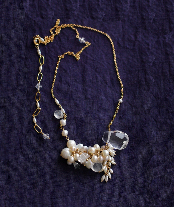 fusa : White Bouquet / 花（necklace） 白い花束をイメージしたネックレス 6枚目の画像