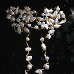 Keshi珍珠繩（項鍊）淡水Akiko珍珠和金鍊長項鍊（繩） 第5張的照片