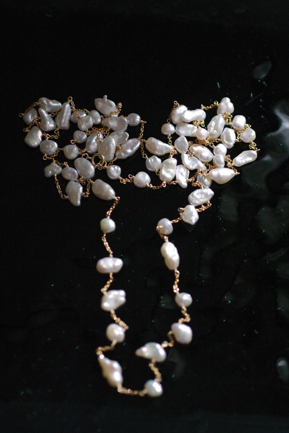 Keshi珍珠繩（項鍊）淡水Akiko珍珠和金鍊長項鍊（繩） 第5張的照片