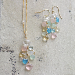 fusa : Pastel & Crystal（earring） クリスタルとパステルカルセドニーの耳飾り 6枚目の画像