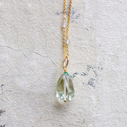 Green Amethyst（charms） ラフカットのグリーンアメシストのチャーム 1枚目の画像