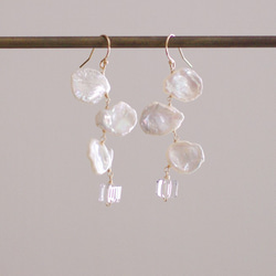 Keshi , Crystal（earring） 白い芥子パールとスクエアクリスタルの耳飾り 4枚目の画像