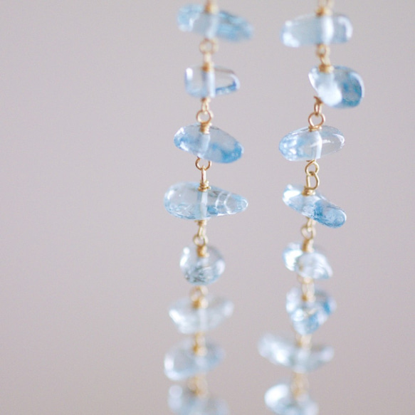 Aquamarine（earring）  アクアマリンの水滴をつないだような耳飾り 1枚目の画像