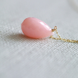 namida : pink Opal（necklace） ピンクオパールと繊細な10金チェーンのネックレス 4枚目の画像