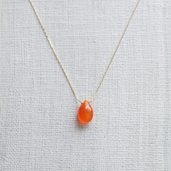 namida : Carnelian（necklace） カーネリアンと繊細な10金チェーンのネックレス 2枚目の画像