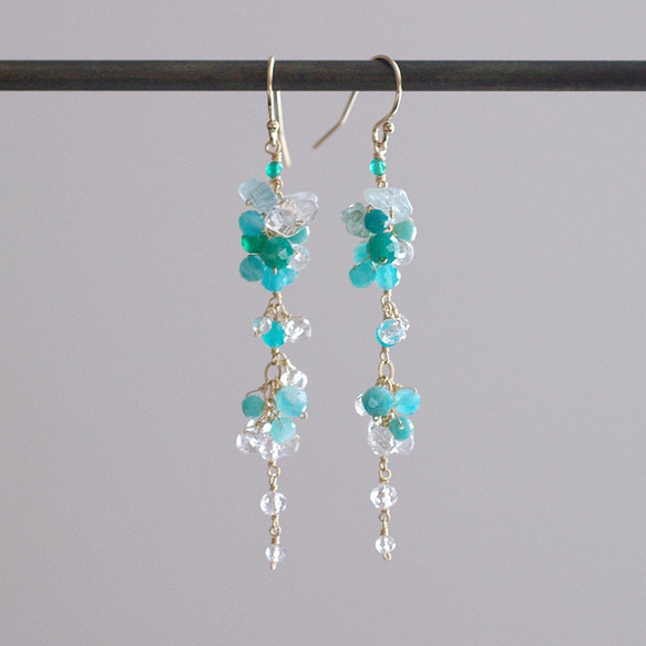 yamabudo : Amazonite&Crystal（earring） 緑と透明な光の石の耳飾り 1枚目の画像