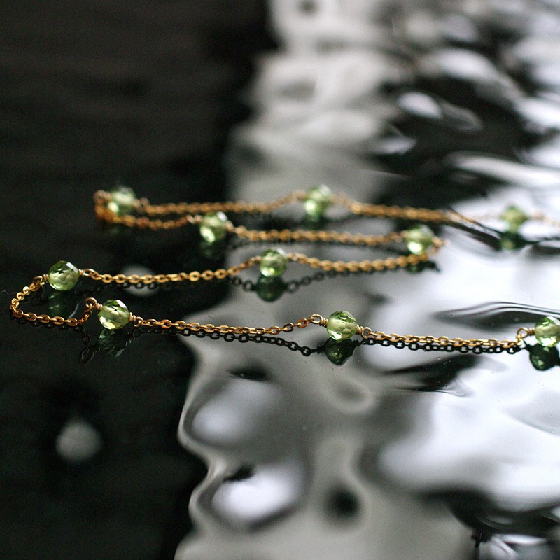 station : Peridot（necklace） ペリドットとゴールドチェーンのステーションネックレス