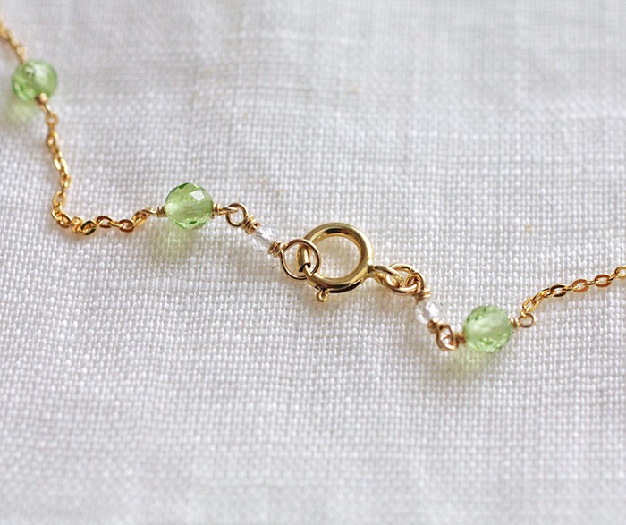 station : Peridot（necklace） ペリドットとゴールドチェーンのステーションネックレス