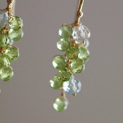 yamabudo : Peridot（earring） ペリドットを小さな房に仕立てた耳飾り 3枚目の画像