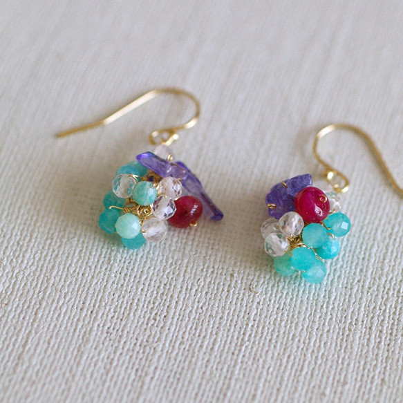 yamabudo : Ruby&Amazonite Tama（earring） カラフルな光の石を玉房に仕立てた耳飾り 7枚目の画像