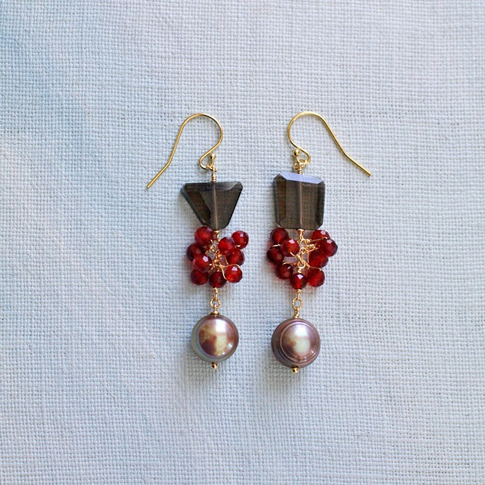 Night red, Night brown（earring） ブラウンとレッドの耳飾り